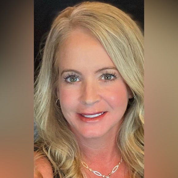 Meet your Posher, Misty - Picture 1 of 1